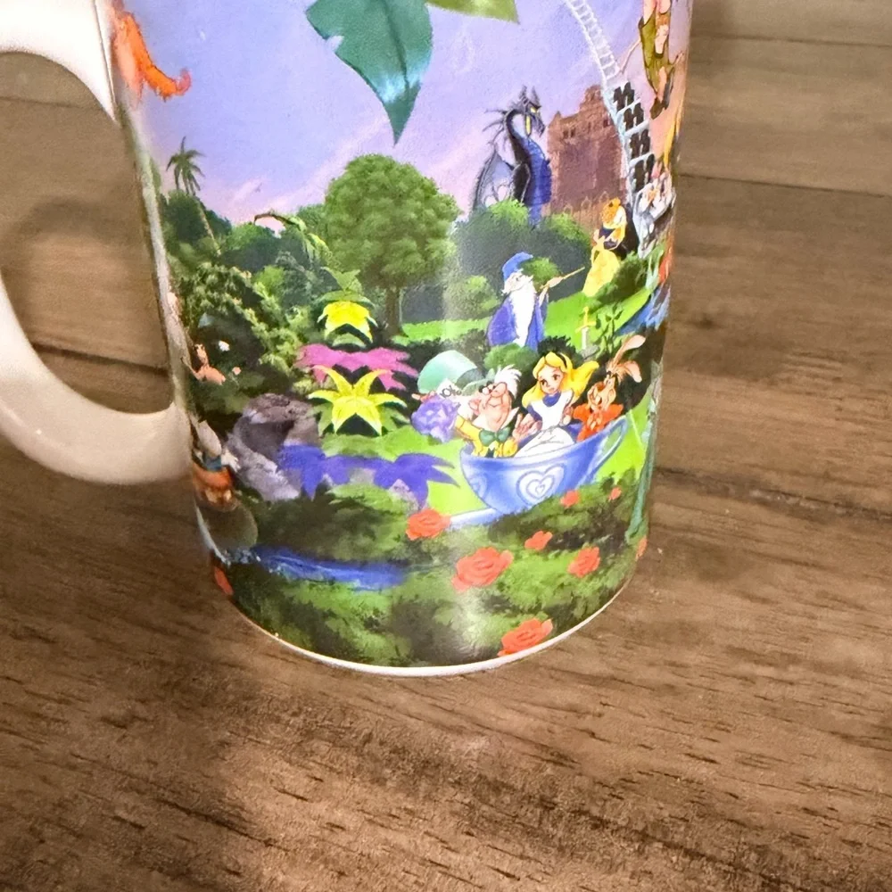 Disney coffe MUG Mickey disneyland grandma 3 D relief 14 oz